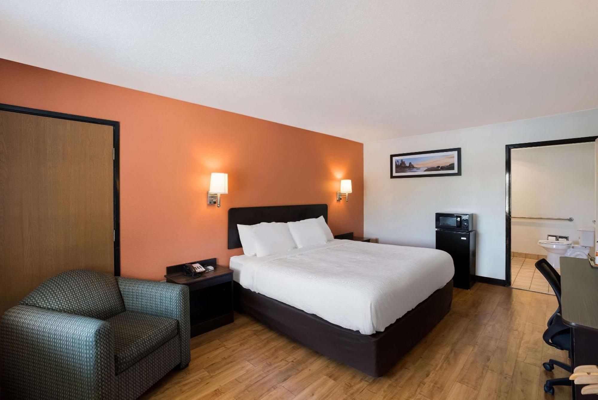Quality Inn & Suites Junction Eksteriør billede