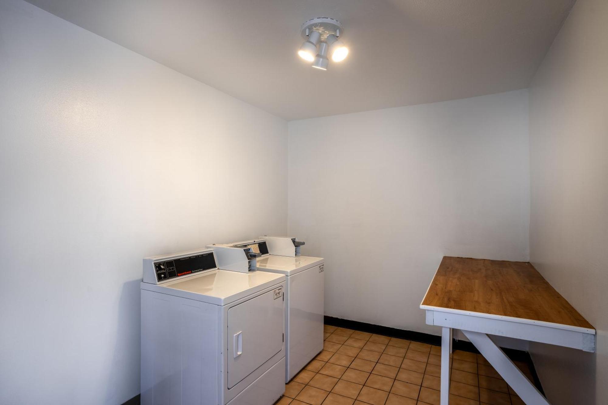 Quality Inn & Suites Junction Eksteriør billede